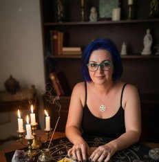 ​Sacerdotisa Adriana Nythra